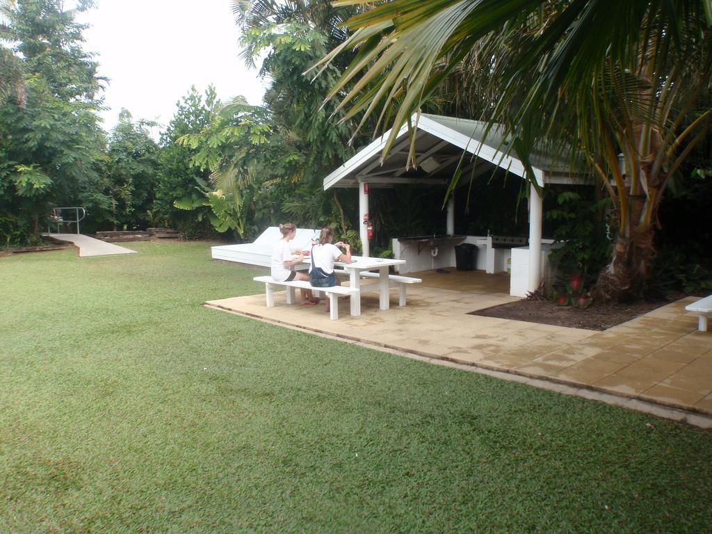 Absolute Backpackers Mission Beach Esterno foto