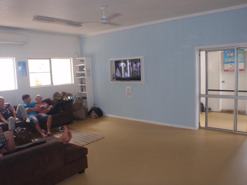 Absolute Backpackers Mission Beach Esterno foto