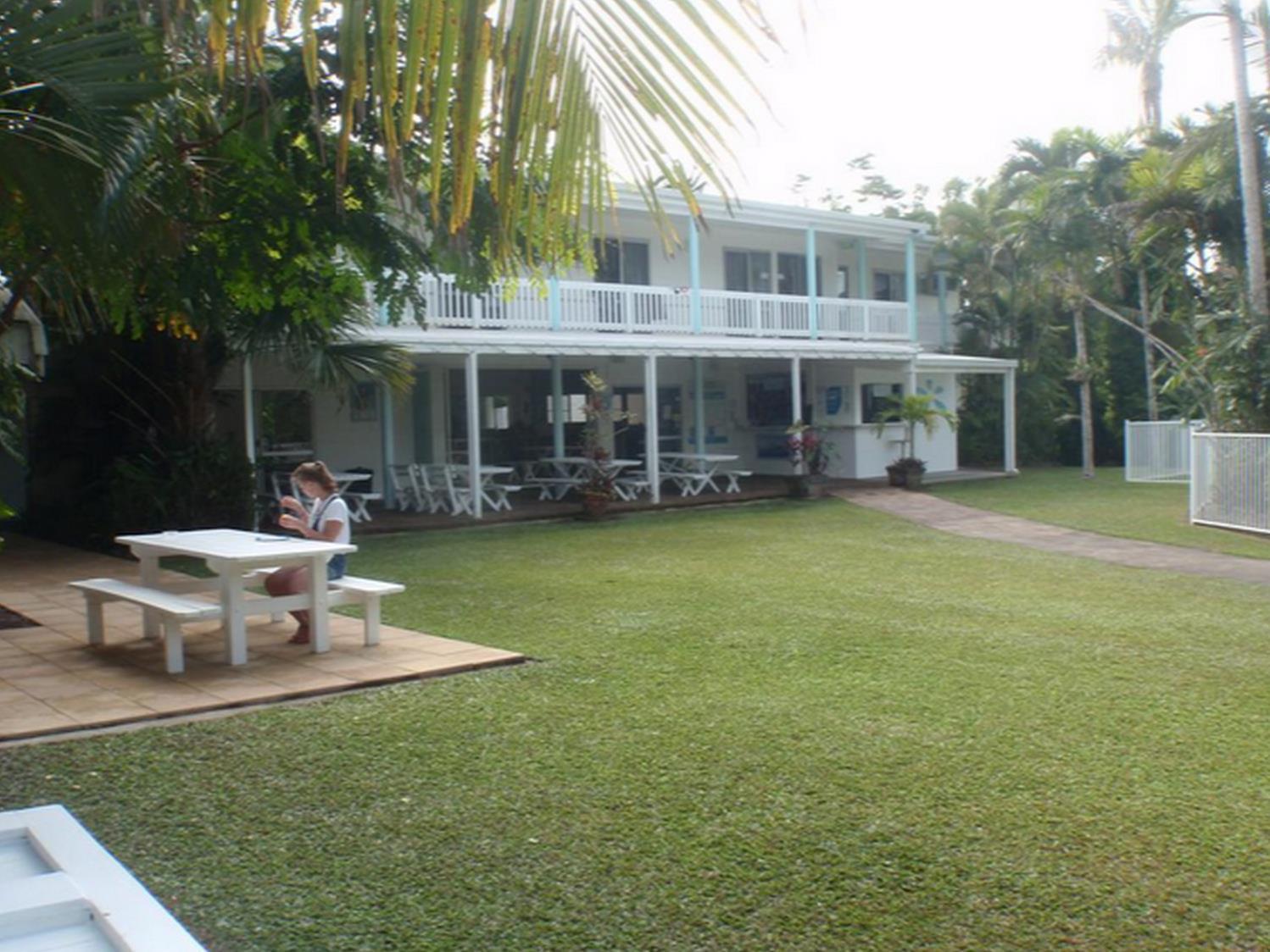Absolute Backpackers Mission Beach Esterno foto