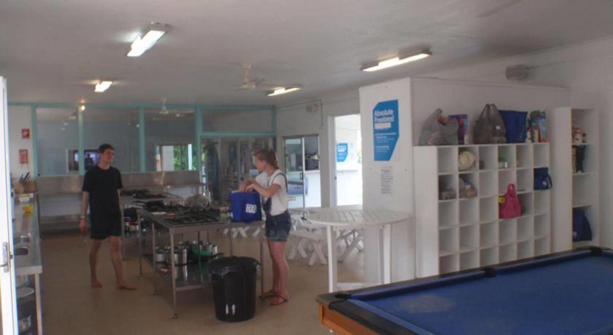 Absolute Backpackers Mission Beach Esterno foto