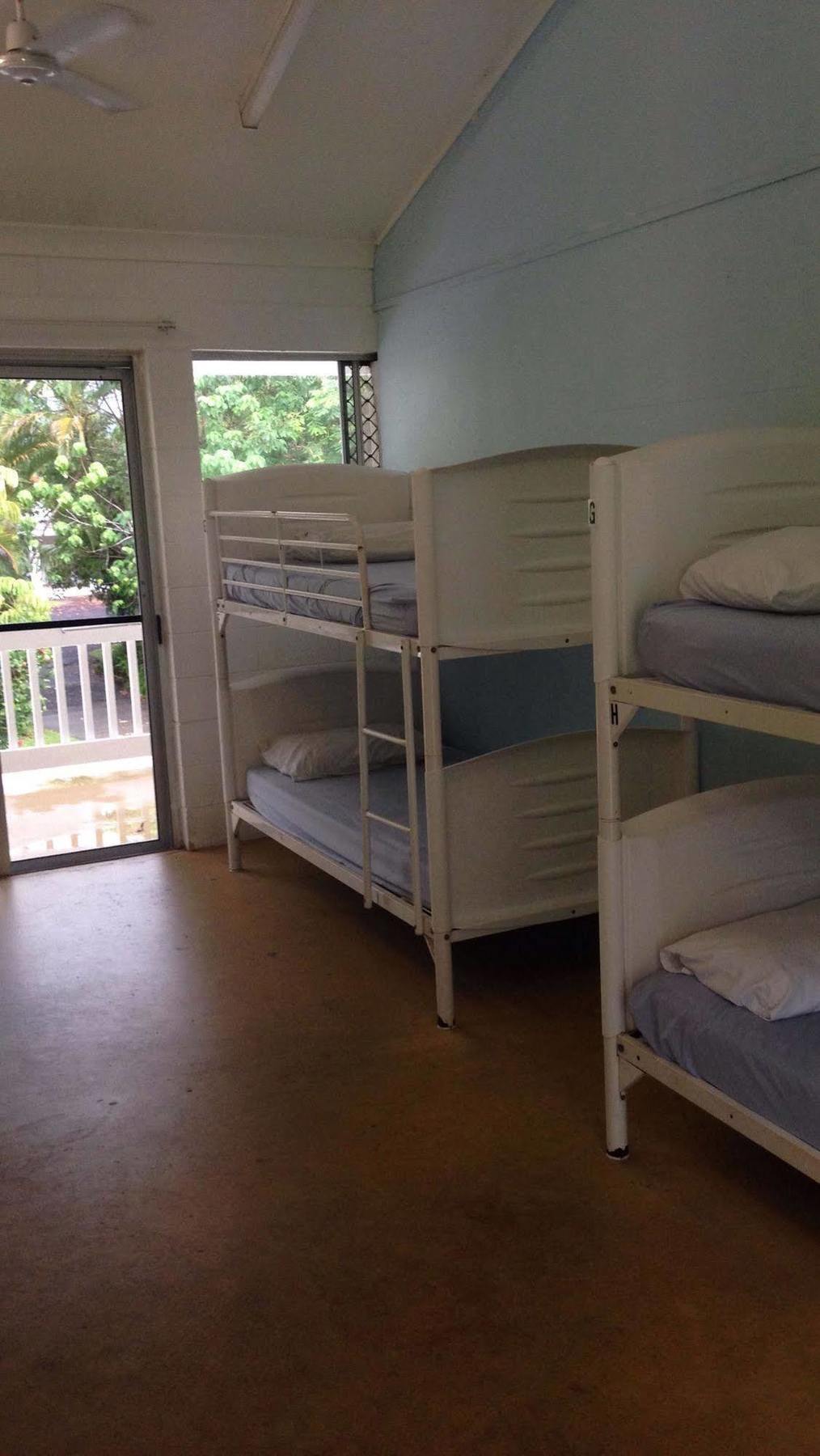 Absolute Backpackers Mission Beach Esterno foto
