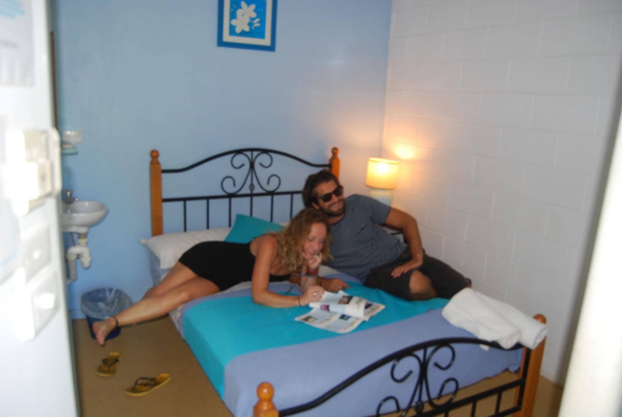 Absolute Backpackers Mission Beach Esterno foto