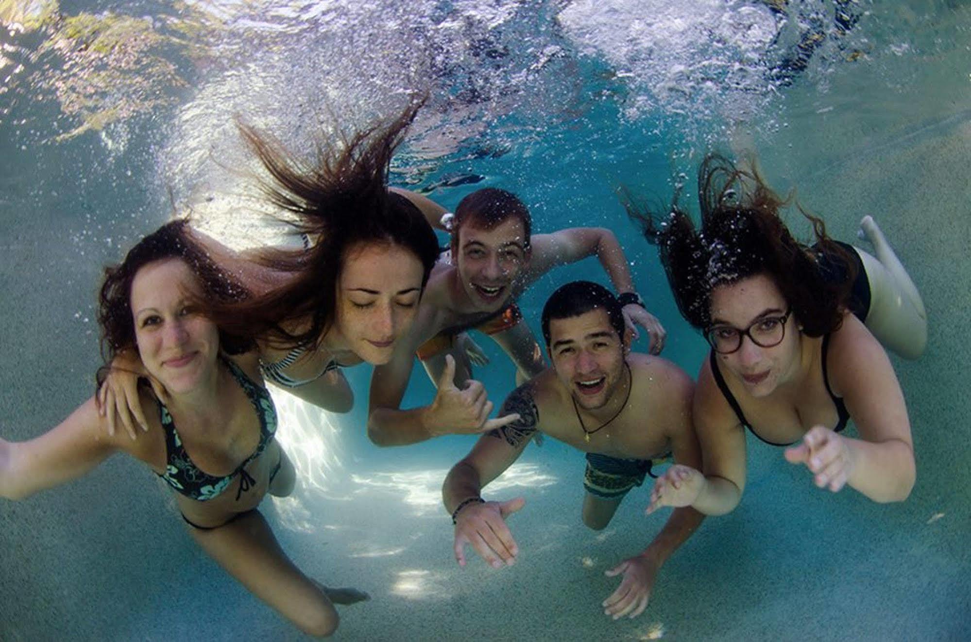 Absolute Backpackers Mission Beach Esterno foto