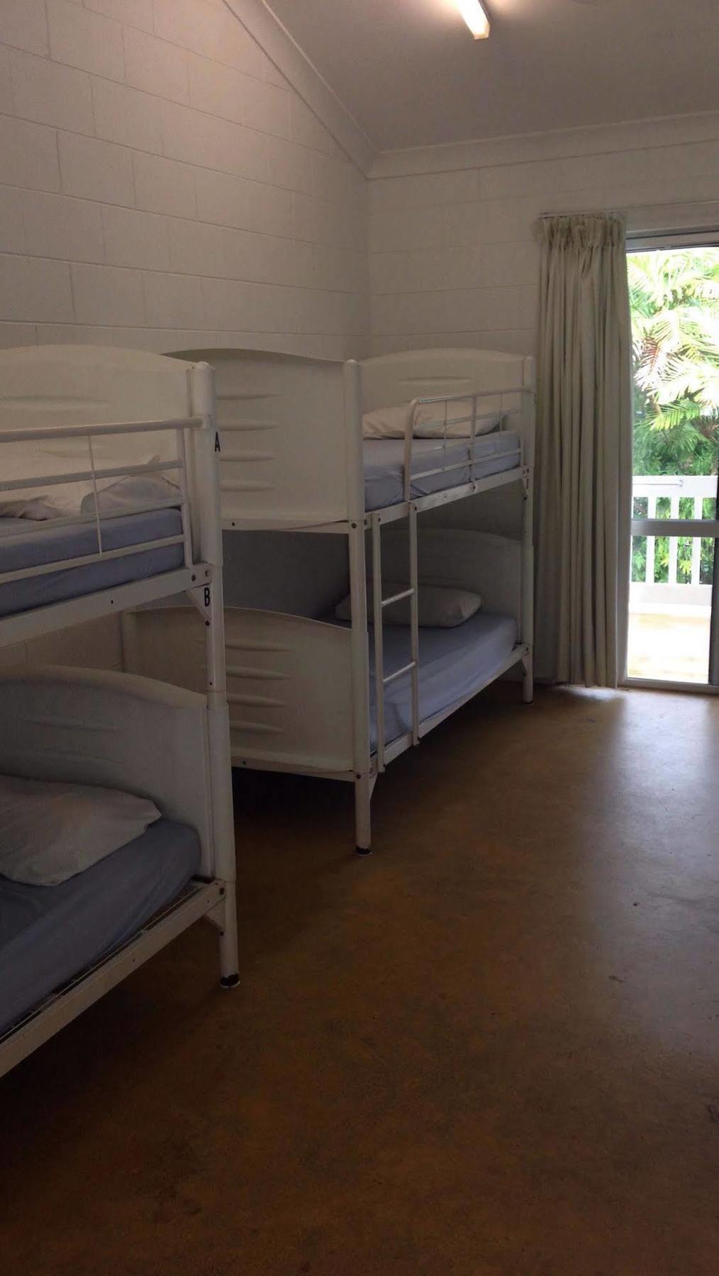 Absolute Backpackers Mission Beach Esterno foto