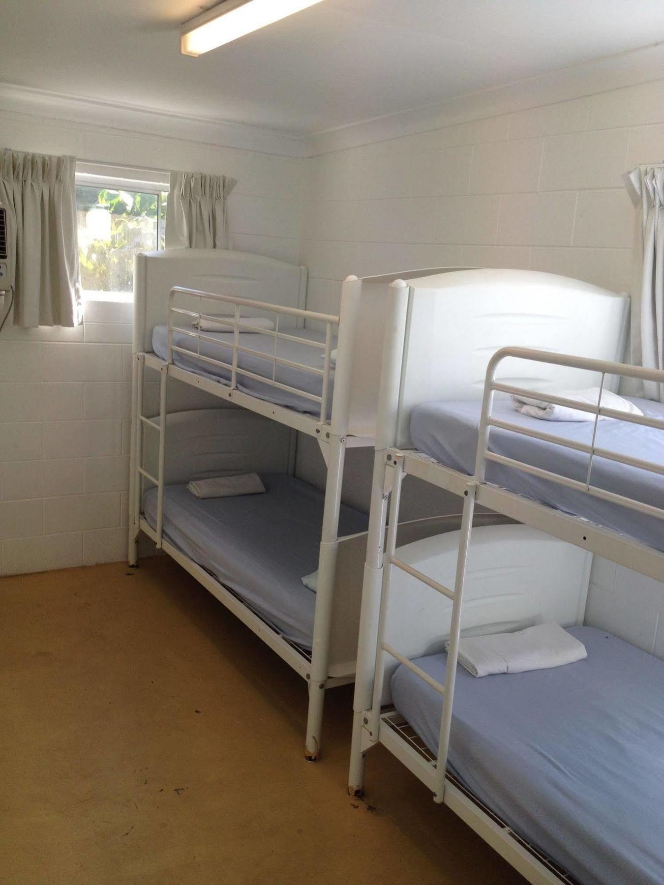 Absolute Backpackers Mission Beach Esterno foto
