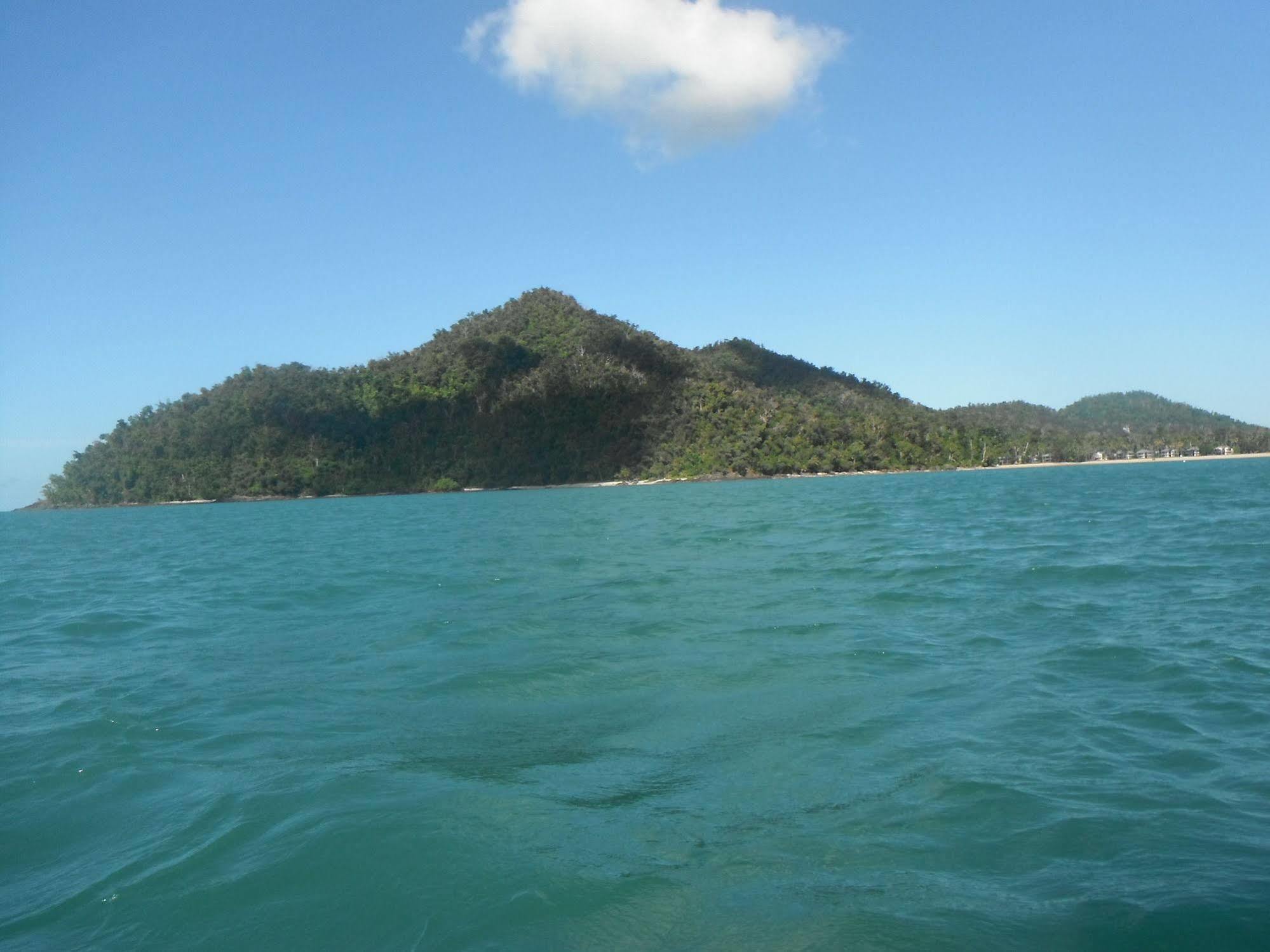 Absolute Backpackers Mission Beach Esterno foto